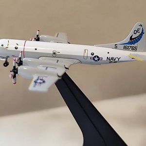 Maqueta Avión Lockheed P-3 Orion US Navy Escala 1/4000 Dragón - imagen 2