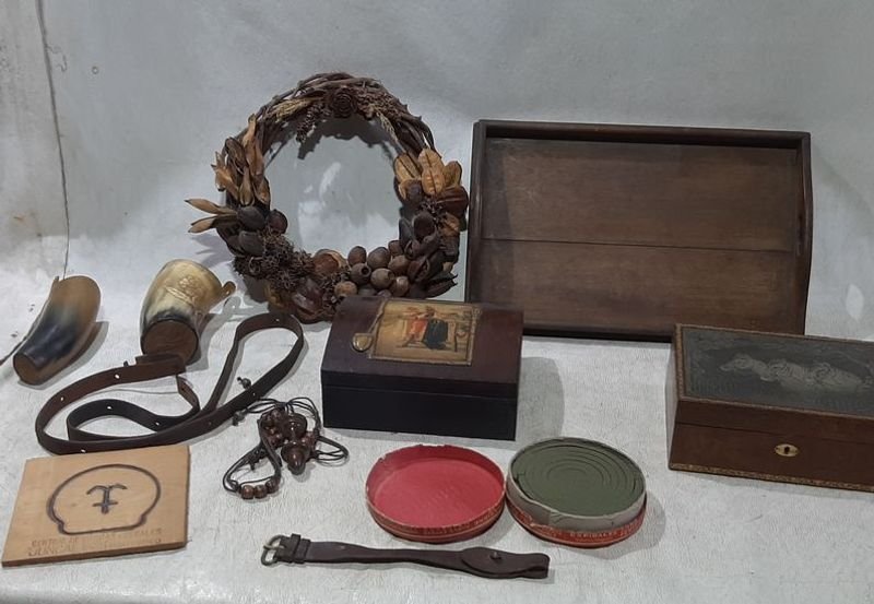 Colección de objetos antiguos y decorativos - imagen 3