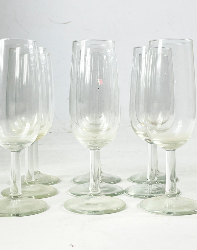 Nueve copas y flautas de cristal - imagen 3