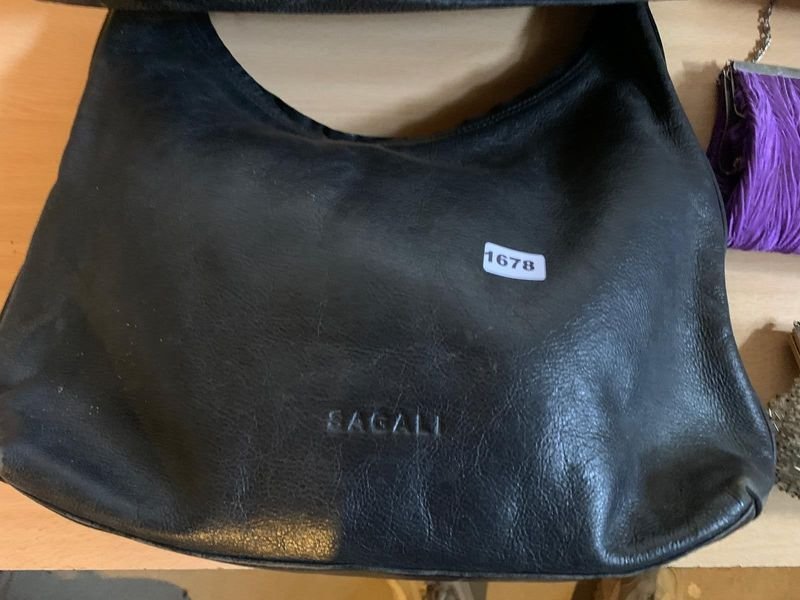 Item 894838 - Image 1