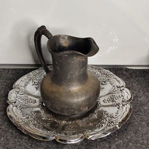 Lote anterior: Jarra y Plato Decorativo "Superior Silver Co."