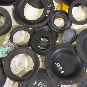 Lote de Gomas y Repuestos de Caucho Variados - imagen 2