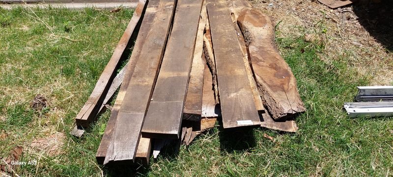 Gran lote de tablas de madera - imagen 2