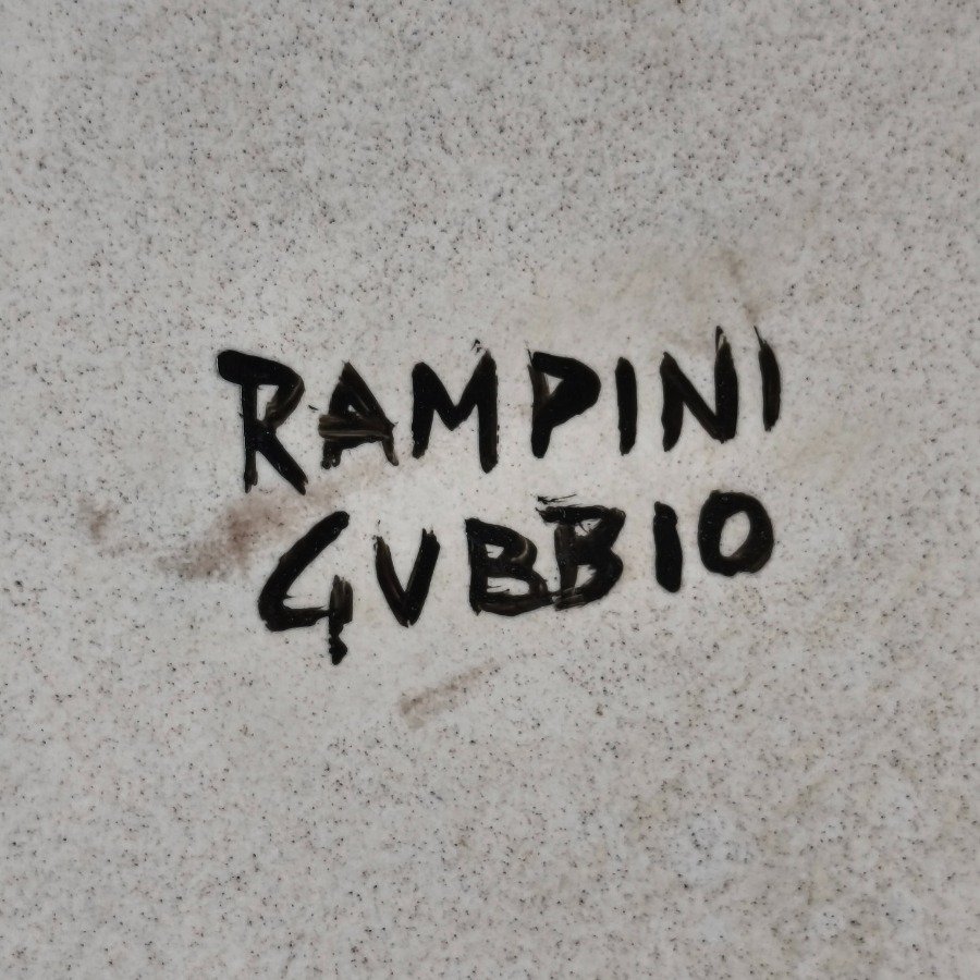 Plato decorativo pintado a mano y firmado por Rampini Gubbio - imagen 6