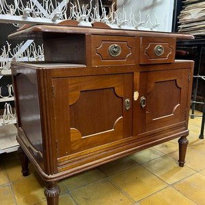 Mesita de Noche Antigua de Madera Cedro con Dos Cajones y Puertas - imagen 2