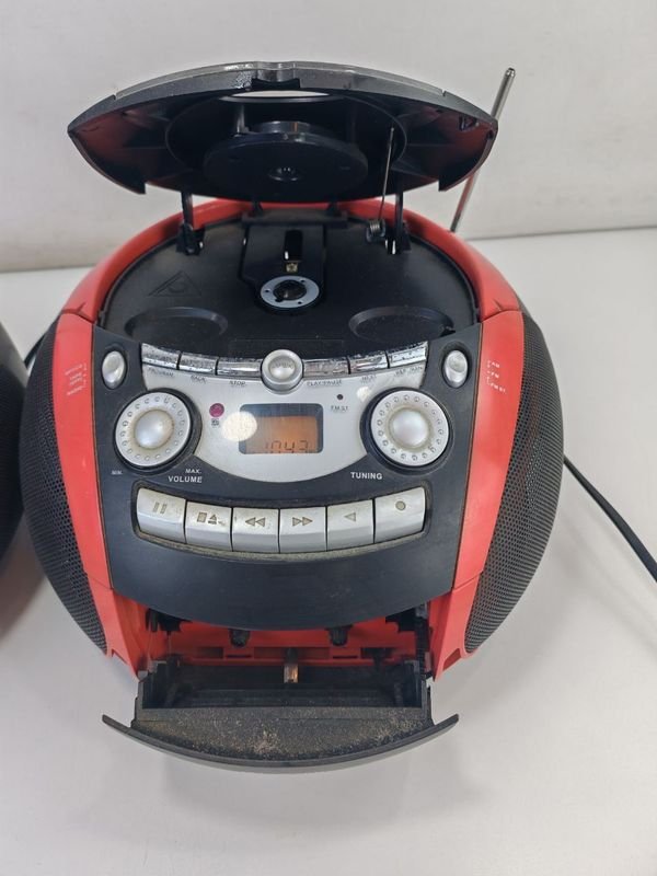 Radio Portátil con CD y MP3 en Buen Estado - imagen 3