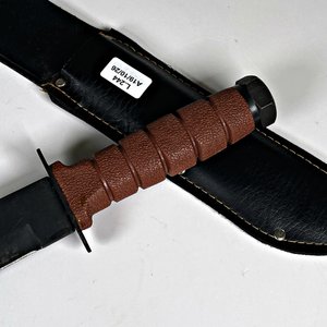 Cuchillo de Supervivencia con Hoja Negra de 18 cm y Vaina - imagen 3