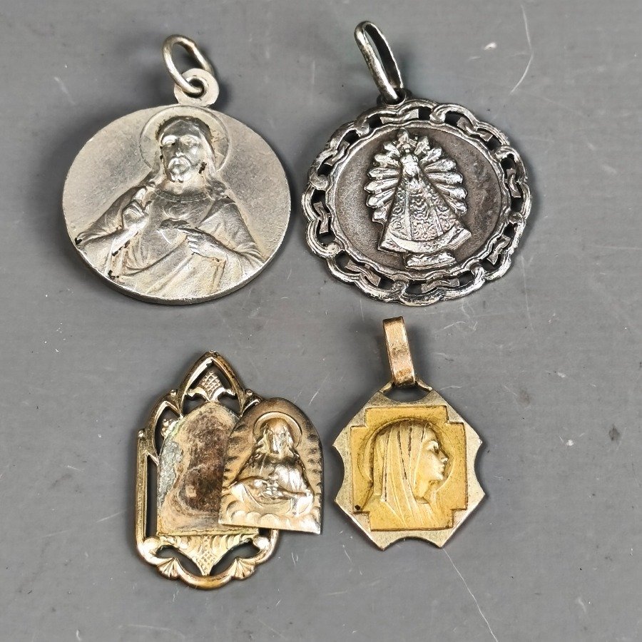 Item 16435 - Image 1