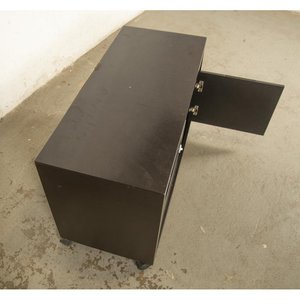 Rack para TV Rodante con Estante y Dos Puertas - imagen 3