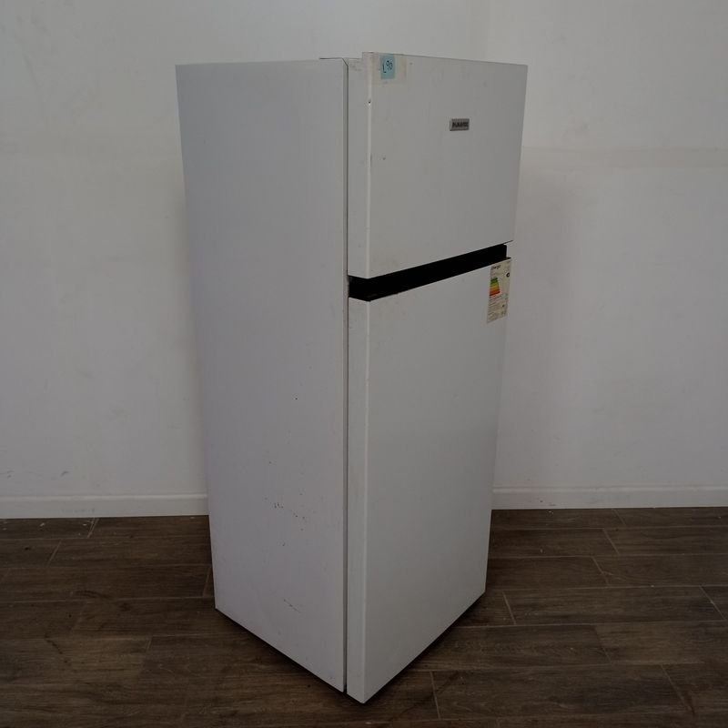 Heladera con freezer marca Panavox. Prende y enfría. - imagen 4