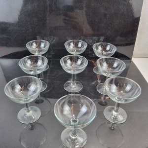 L 281 - 9 Piezas - Set de 9 copas en vidrio transparente con pie, ideales para postres o cócteles - imagen 3