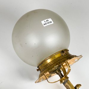 Aplique de bronce con globo opalinado - imagen 3