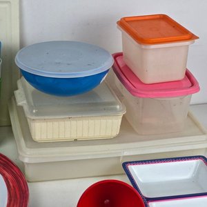 Lote de Tupperware, Bandejas, Moldes y Utensilios de Cocina - imagen 4