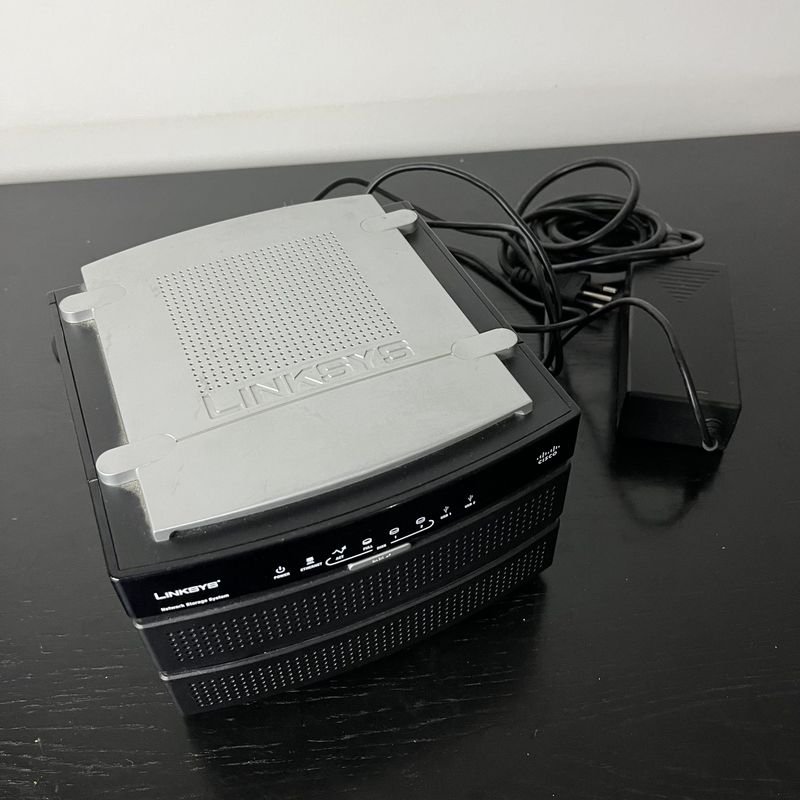 Lote siguiente: Router TP Link rompemuros modelo Archer C3200 y servidor de almacenamiento de datos Lynksys modelo NAS2000