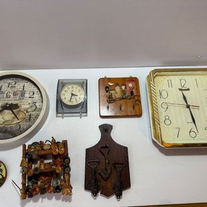 Lote anterior: Lote de 3 Relojes y Adornos Varios para Colgar