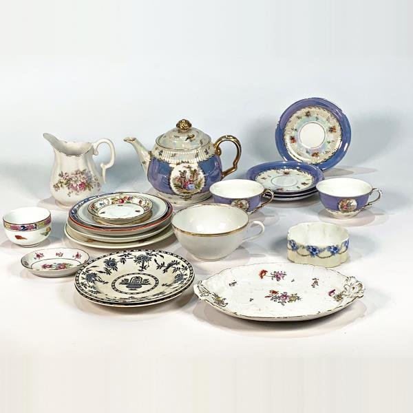 Lote de 18 Piezas de Loza y Porcelana: Tetera, Tazas, Platos y Más