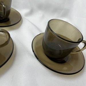 Juego de 4 Tazas de Café con Platillos de Vidrio Ahumado - imagen 5