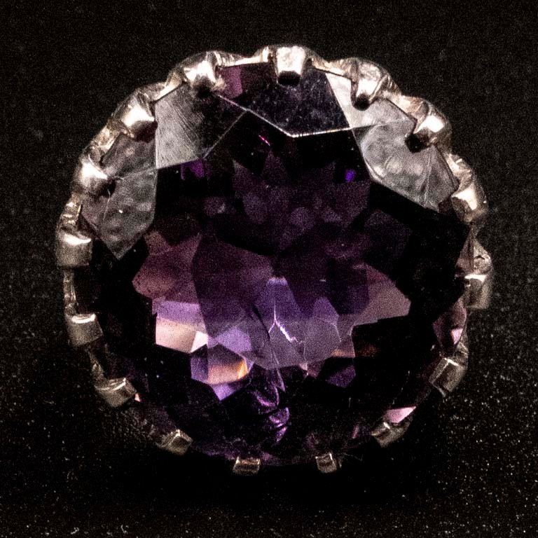 Anillo de Plata 950 con Amatista Grande