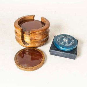 Lote anterior: Set de Posavasos de Madera y Piedra con Adorno de Montevideo
