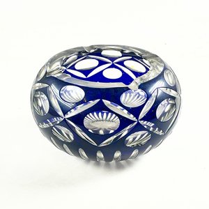 Lote anterior: Cenicero de Cristal Tallado Azul con Diseño Geométrico