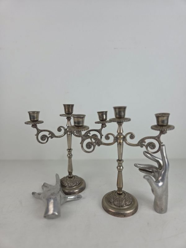Par de candelabros antiguos de 3 luces cada uno - imagen 2