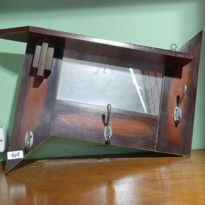 Perchero de Madera con Repisa, Espejo y 3 Ganchos (1 Quebrado) - imagen 1
