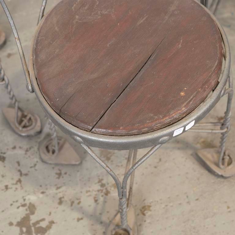 Item 2102042 - Image 1