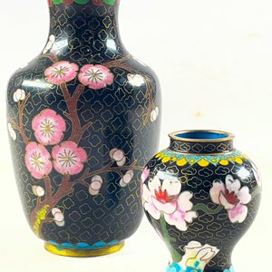 Dos Floreros Chinos Bronce Cloisonné Negros Florales - imagen 3