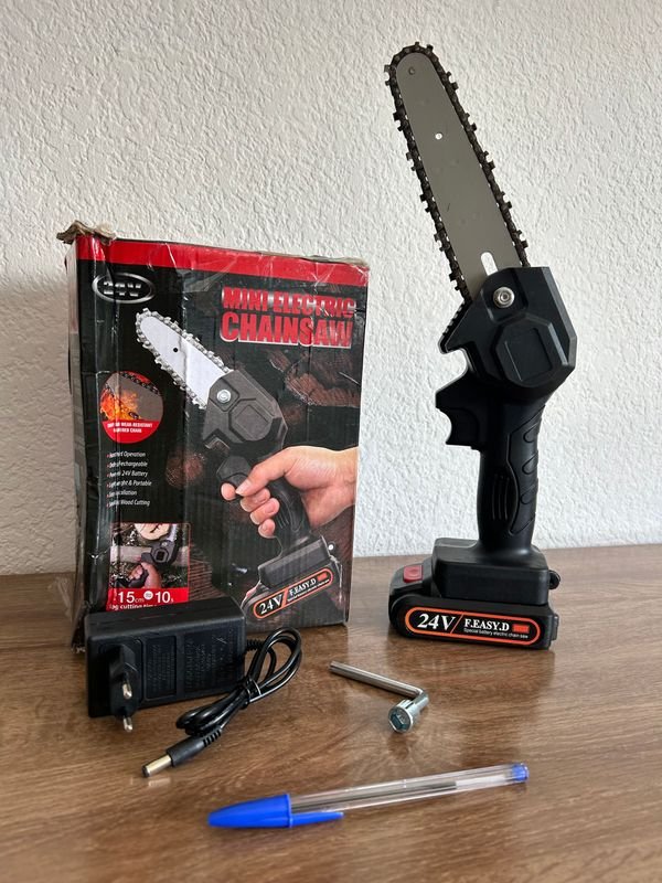 Motosierra inalámbrica 24V, en excelente estado - imagen 2