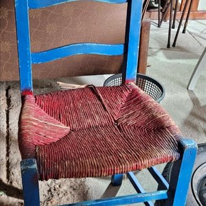 Lote siguiente: Silla antigua firme sana ideal restaurar