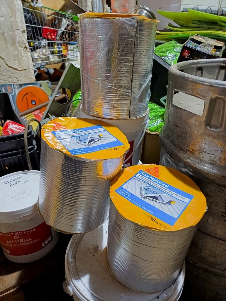 18 Rollos de Membrana Autoadhesiva Sika Multi-Seal 20 cm x 10 m