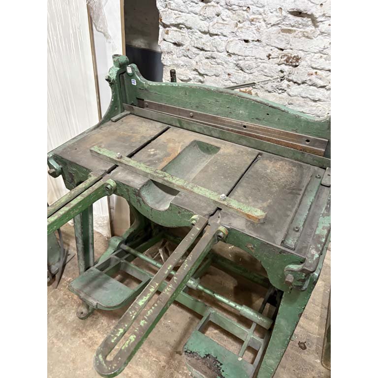 Item 2109572 - Image 1