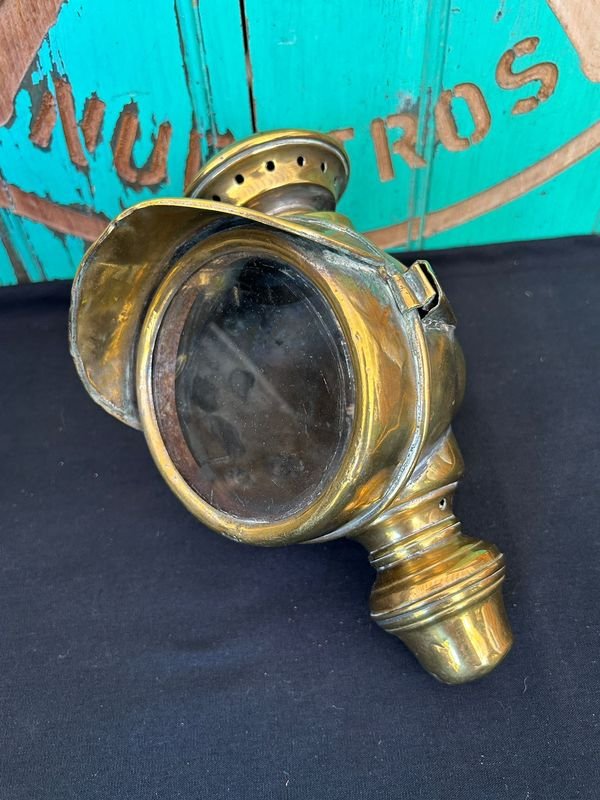 Importante farol a combustible de los primeros autos todo bronce exelente estado - imagen 3