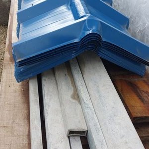 Cumbreras Metálicas Azules para Techo - imagen 2