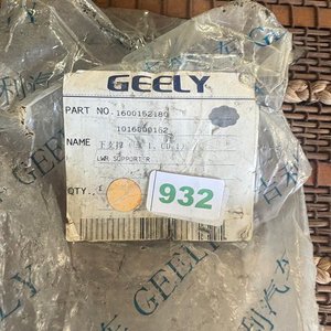 Juego de 2 Soportes Inferiores Geely Originales - imagen 5