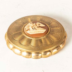 Lote anterior: Polvera Antigua de Metal con Camafeo y Figuras de Ángeles
