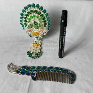 Set de Tocador Antiguo: Espejo y Peine con Diseño de Pavo Real - imagen 2