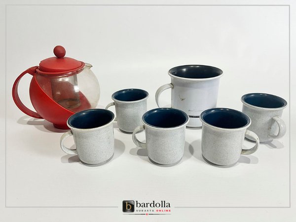 Juguetes para bebés: Tazas y tetera de porcelana