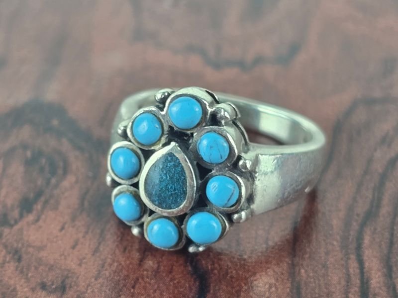 Anillo Antiguo de Plata con Turquesas