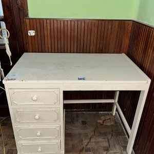 Escritorio de Madera Blanco con 4 Cajones - imagen 1