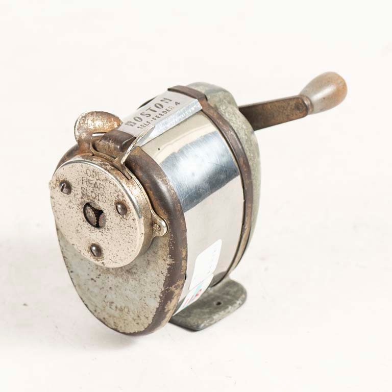 Lote anterior: Sacapunta antiguo Boston metal en venta