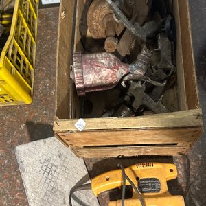 Lote anterior: Lijadora Eléctrica y Artículos para Pintar