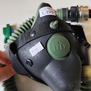 Mascarilla de Oxígeno Piloto LEEP Type 82 Usafrica - Coleccionismo Militar - imagen 2