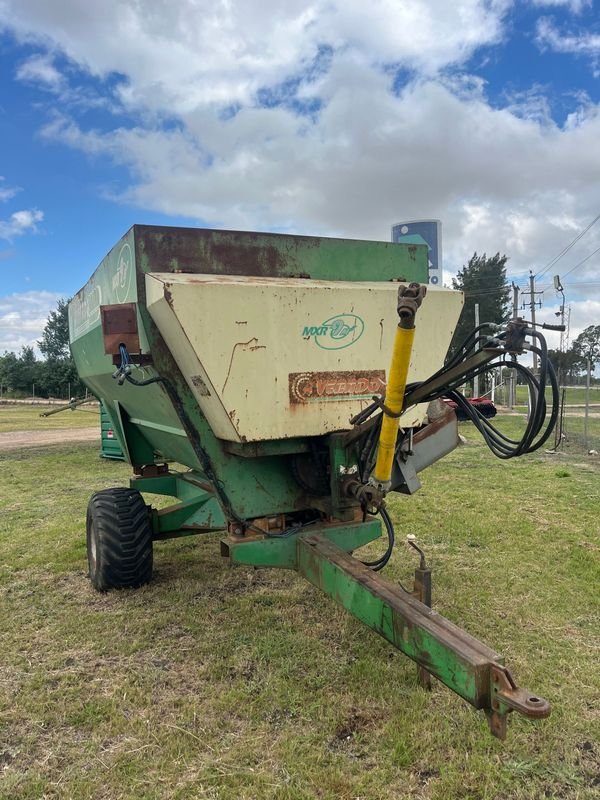 Mixer Venado de 9m3 con Balanza: Equipo para Construcción y Obras - imagen 2