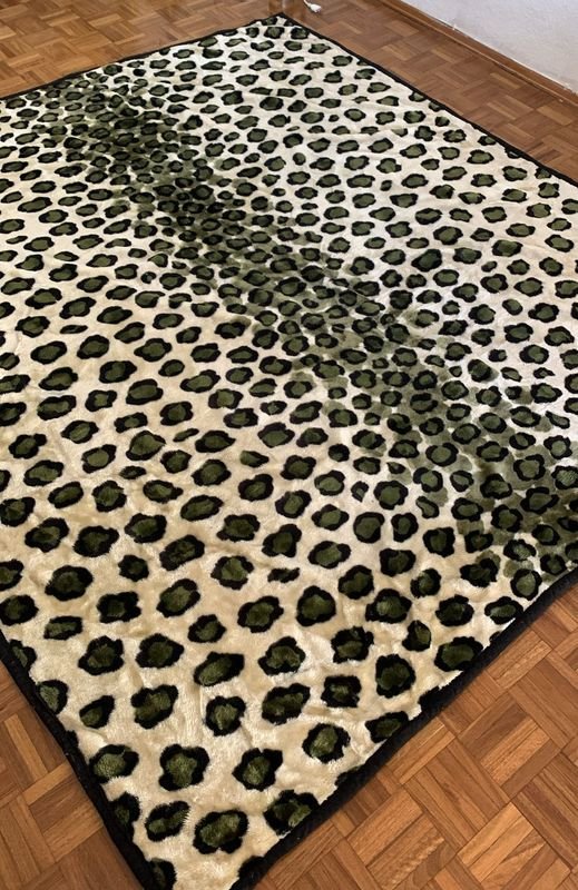 Lote anterior: Frazada polar de dos plazas con diseño de leopardo