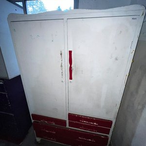 Ropero Blanco y Rojo con 5 Cajones y 2 Puertas - imagen 3