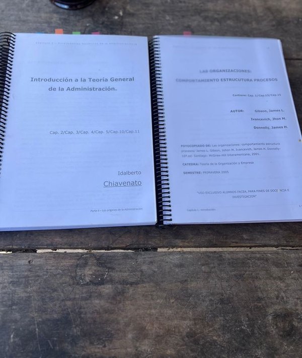 Libros de Gibson y Chiavenatto en venta - imagen 1