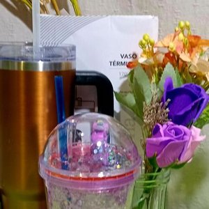 Reloj de Pared y Vaso Decorativo con Adorno Floral - imagen 2