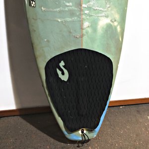 Tabla de Surf Usada con Funda - imagen 4