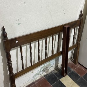 Lote siguiente: Respaldo y cajón cortina 